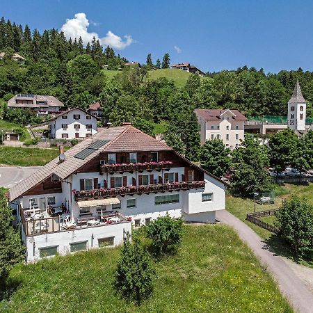 Отель Gasthof Mesnerwirt Auna di Sopra Экстерьер фото